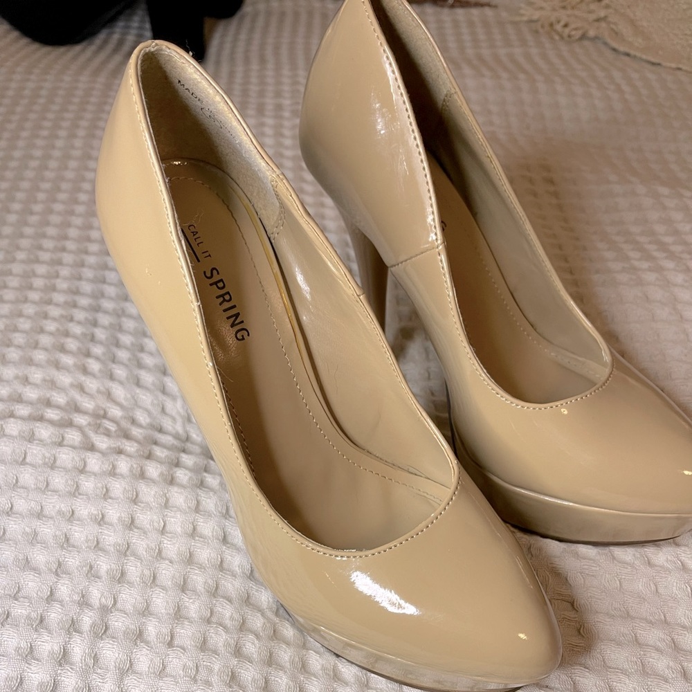 Call it spring platform pumps in Nude Patent Size 6